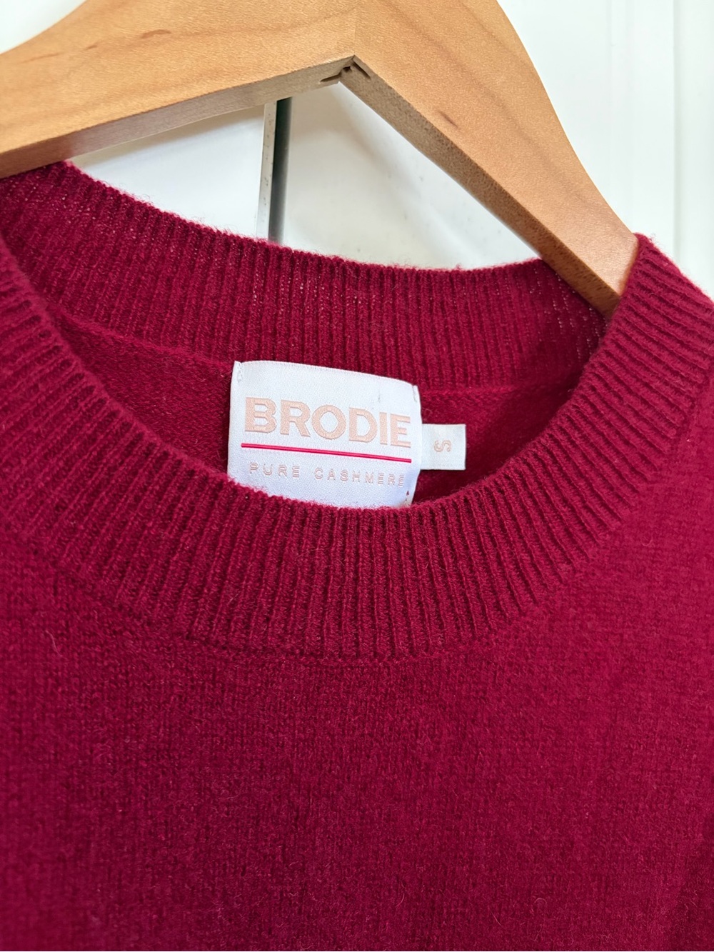 Brodie Burgundy Cashmere Sweater Vest S - Picture 2 of 5